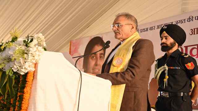 राज्यपाल ने प्रसिद्ध आध्यात्मिक वक्ता सिस्टर शिवानी के ध्यान प्रवचन कार्यक्रम की अध्यक्षता की