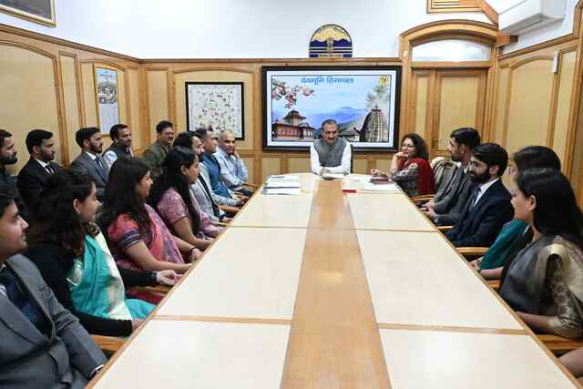 HAS एवं संबद्ध सेवाओं के प्रशिक्षु अधिकारियों ने मुख्यमंत्री से शिष्टाचार भेंट की