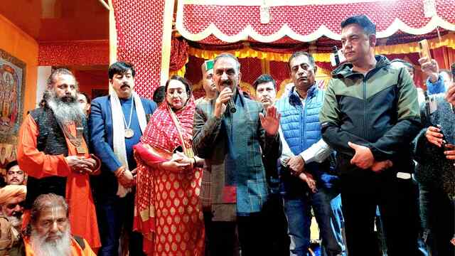 श्री राधाकृष्ण मंदिर कोटला कलां के धार्मिक उत्सव में शामिल हुए CM Sukhu