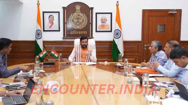 हरियाणा के राज्यपाल ने अजय सूरा को राज्य सूचना आयुक्त के रूप में दिलाई शपथ, CM भी रहे मौजूद