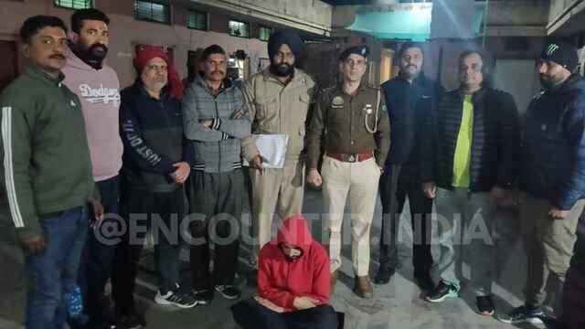 टाहलीवाल में एक दुकानदार से पकड़ा नशीले पदार्थों का जखीरा और ड्रग मनी
