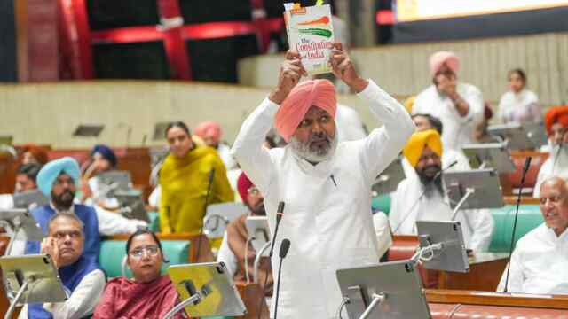 खैहरा की टिप्पणी पर भड़के चीमा, बोले– माफी नहीं तो रद्द हो विधायक सदस्यता