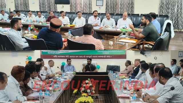 DC ने की पंचायती राज संस्थाओं की चुनावी तैयारियों की समीक्षा, समयबद्ध प्रबंधों के निर्देश