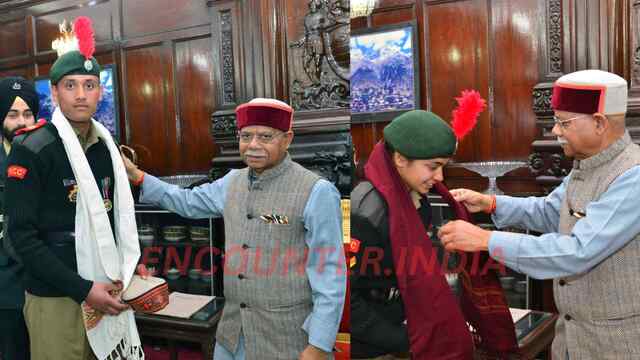 गणतंत्र दिवस परेड में शामिल हिमाचल के एनसीसी कैडेट्स से राज्यपाल की मुलाकात