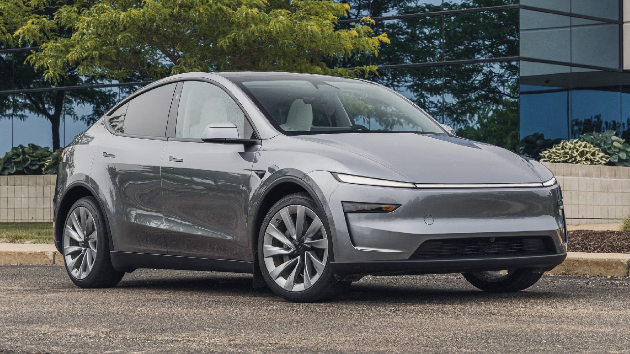 भारत में शुरु हुई Tesla Car के नए मॉडल की Delivery, जानें कीमत और Features