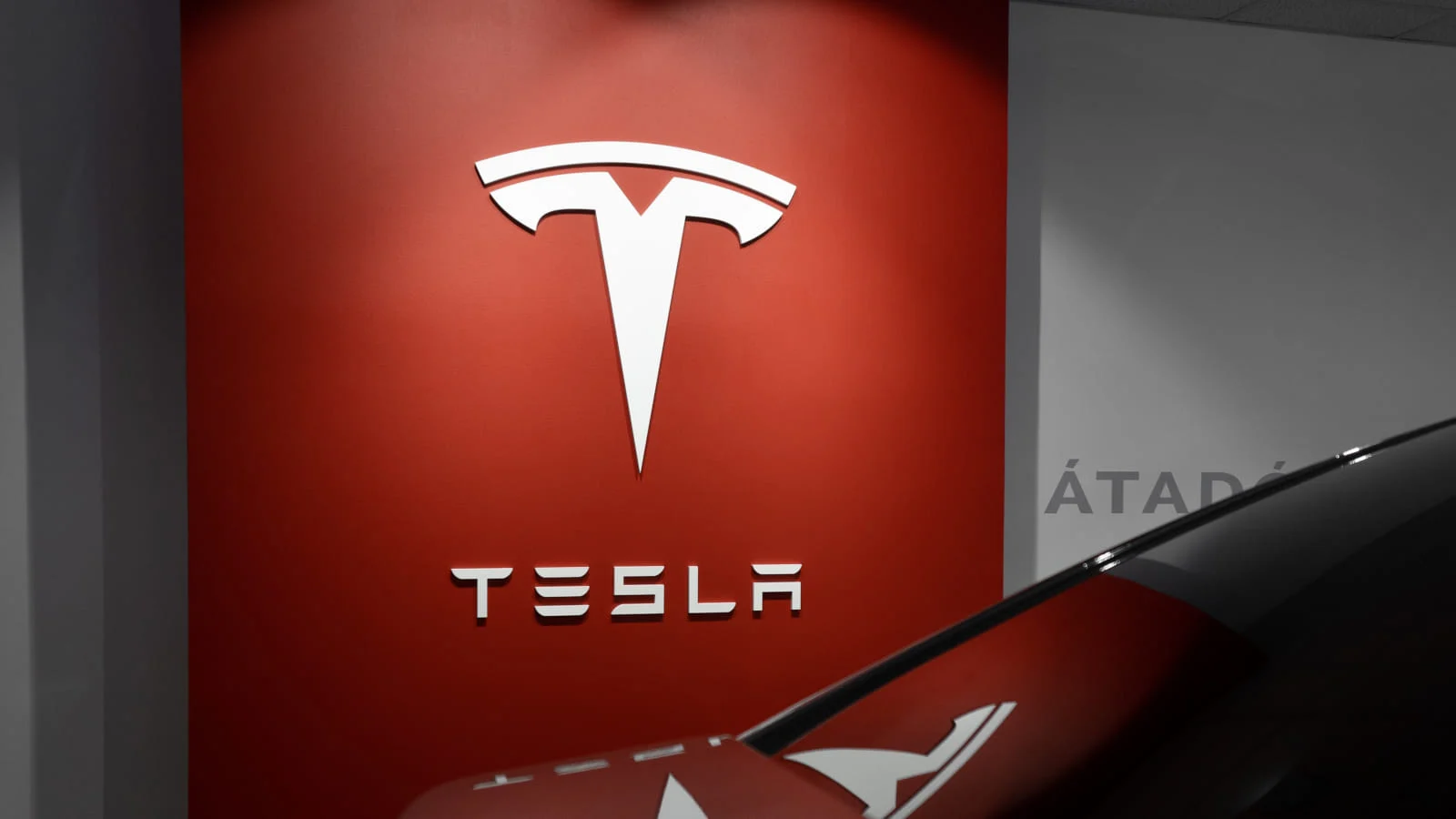 Tesla की भारत में Entry, इस शहर में जल्द खुलेगा पहला Showroom Tesla की भारत में Entry, इस शहर में जल्द खुलेगा पहला Showroom