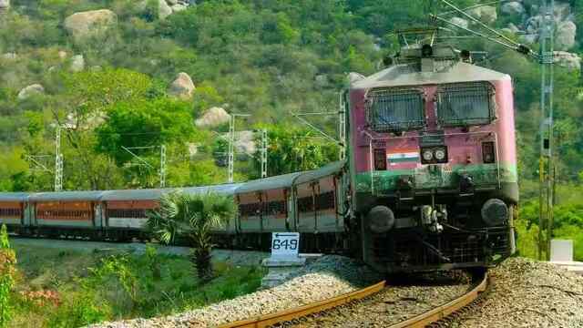 यह Train कराएगी आपकों एक साथ 11 तीर्थ स्थानों की सैर, जानें