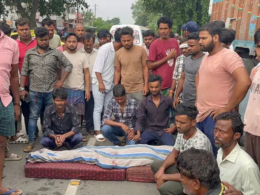 Morning Walk पर जा रहे युवकों को Truck ने मारी जबरदस्त टक्कर, 1 की मौत, 2 घायल