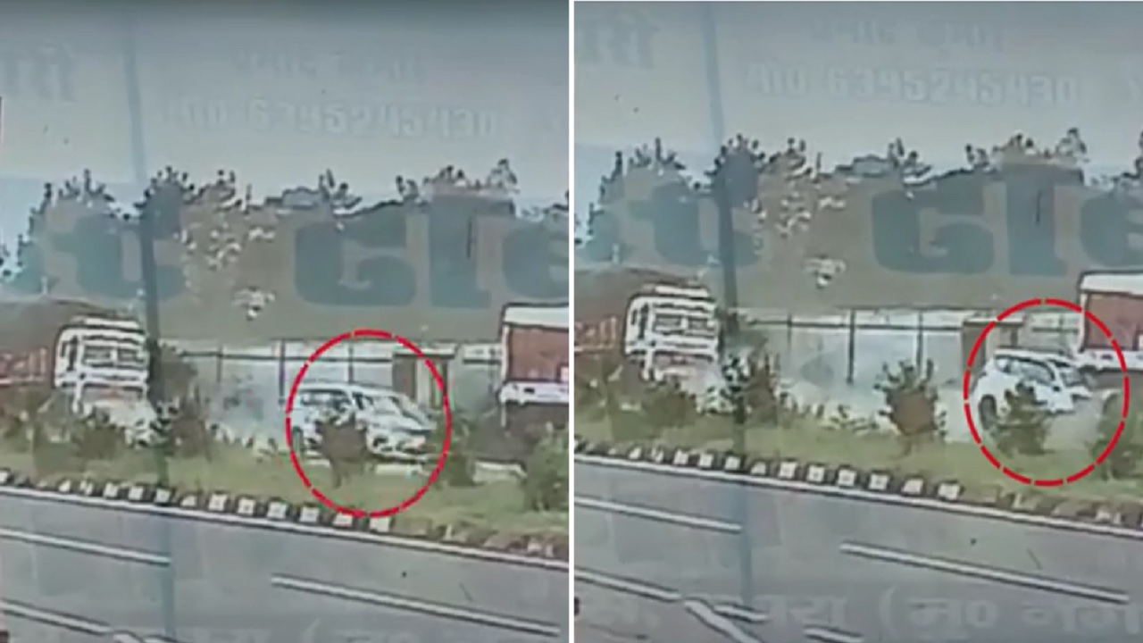 सड़क किनारे Truck में घुसी Ertiga, अस्थियां लेकर जा रहा था परिवार, 6 की मौत