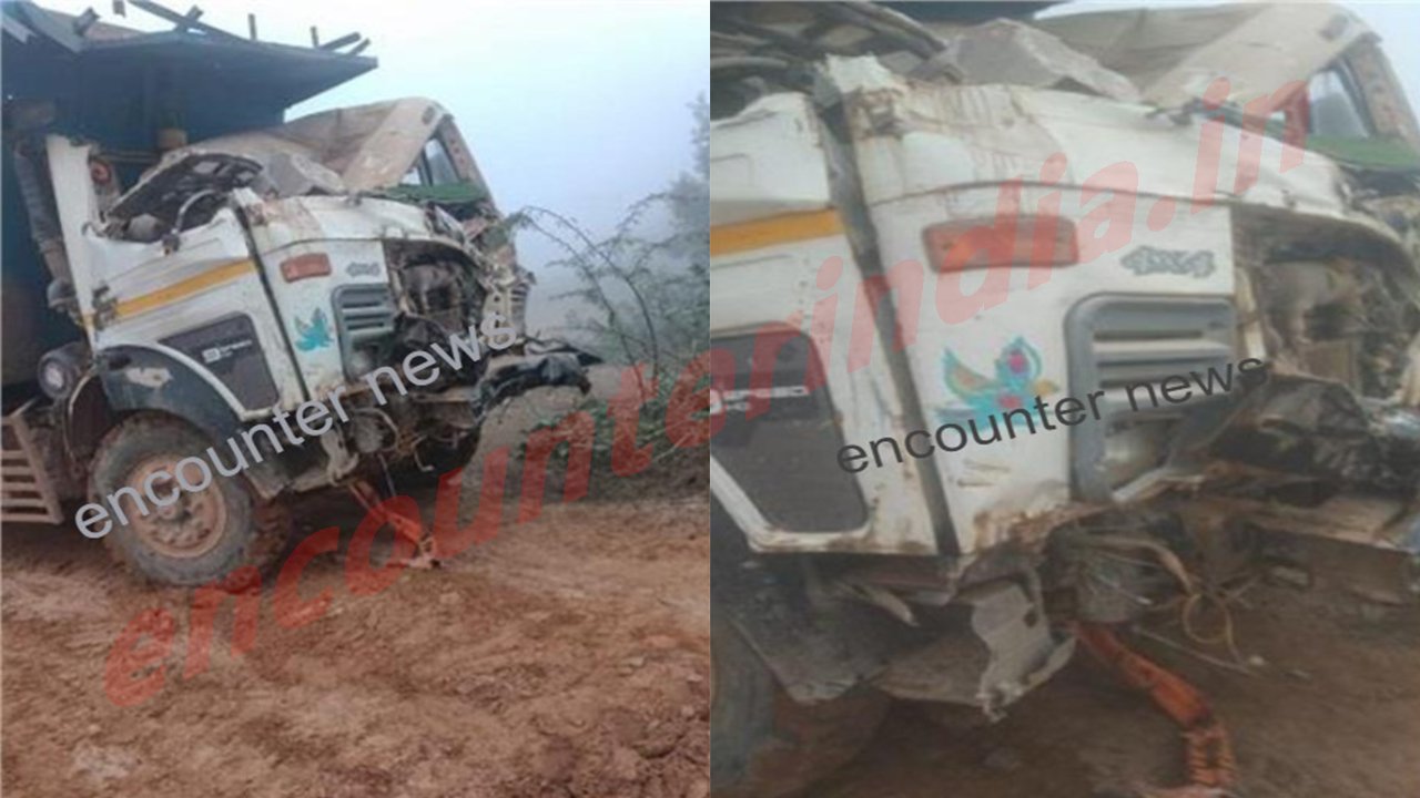 पहाड़ टूटने से हुआ हादसा : कई गाड़ियां हुई क्षतिग्रस्त, एक गंभीर घायल