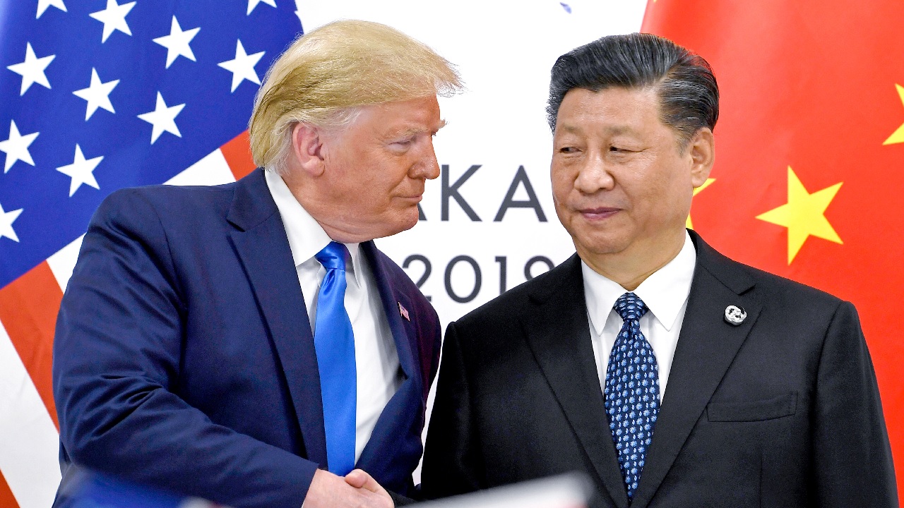 चीन के राष्ट्रपति शी जिनपिंग से मिले Donald Trump, 10% टैरिफ कम करने का किया ऐलान