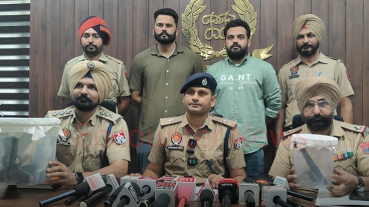 Punjab News: मध्य प्रदेश से हथियारों की खेप लेकर आया आरोपी गिरफ्तार, जेल से जुड़े तार, देखें वीडियो