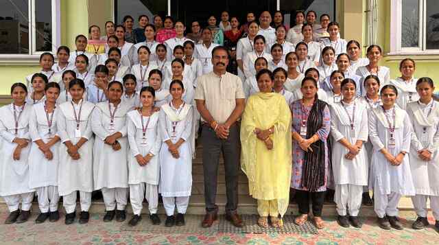 हिम कैप्स ला कालेज में जीएनएम की सीटें बढ़ीं, संस्थान में खुशी की लहर 