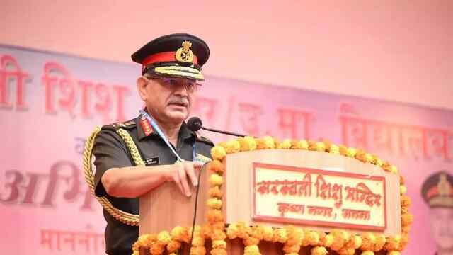 भारत के सेना प्रमुख जनरल की पाकिस्तान को चेतावनी, कहा – ‘हर स्तर पर जवाब देंगे’