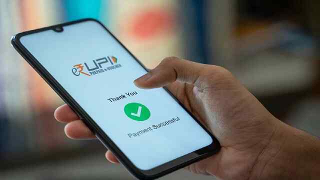 दुकानों पर ऐसे बदले जाते हैं QR Code, लूटी जाती है सबकी कमाई, ऐसे करें बचाव