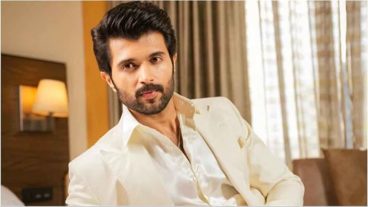 सड़क हादसे के बाद Vijay Devarkonda ने फैंस को दी Health अपडेट, बोले – ‘सब ठीक है’
