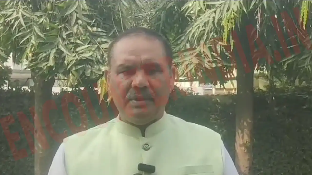Punjab News: पेट्रोल पंप के बाहर ब्लास्ट मामले को लेकर पूर्व मंत्री Vijay Sampla का आया बयान, देखें वीडियो Punjab News: पेट्रोल पंप के बाहर ब्लास्ट मामले को लेकर पूर्व मंत्री Vijay Sampla का आया बयान, देखें वीडियो