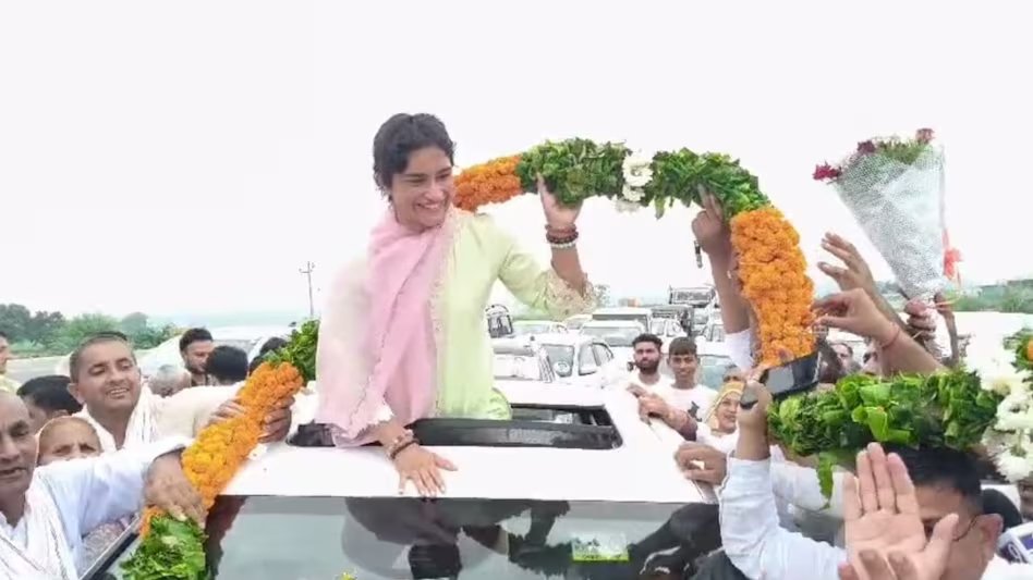 विनेश फोगाट ने रोड-शो कर शुरू किया अपना चुनावी प्रचार का आगाज