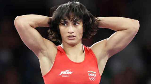 WFI का Vinesh Phogat पर बड़ा एक्शन, इस मामले में जारी किया नोटिस