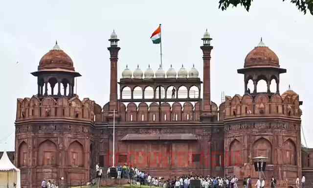 लाल किले के पास आतंकी हमले को लेकर हाई अलर्ट, साजिश रच रहा आतंकी संगठन लश्कर-ए-तैयबा