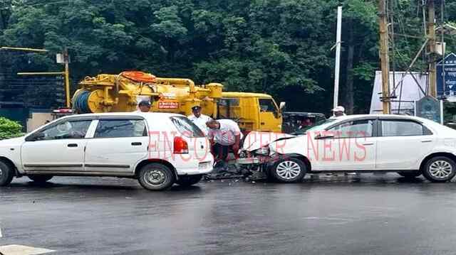 Cabinet  बैठक में शामिल होने जा रहे मंत्री की गाड़ी का हुआ Accident, कार के उड़े परखच्चे