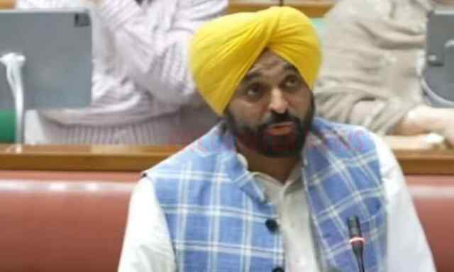 Punjab News: CM Mann ने Sukhbir Singh Badal पर कसे तंज