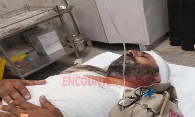 Punjab News: तस्कर के घर Raid करने गई पुलिस पार्टी पर हुआ हमला, ASI सहित कर्मी घायल