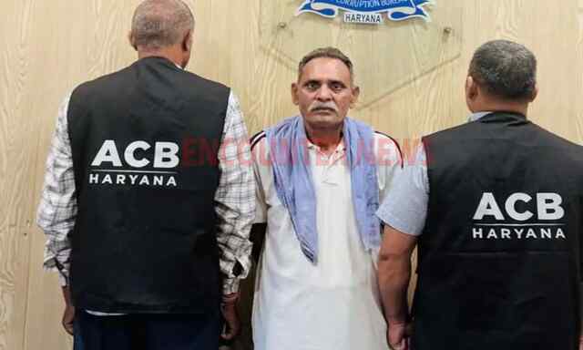 हनीट्रैप से जुड़े मामले में पुलिस कर्मी से रिश्वत लेेते ASI गिरफ्तार