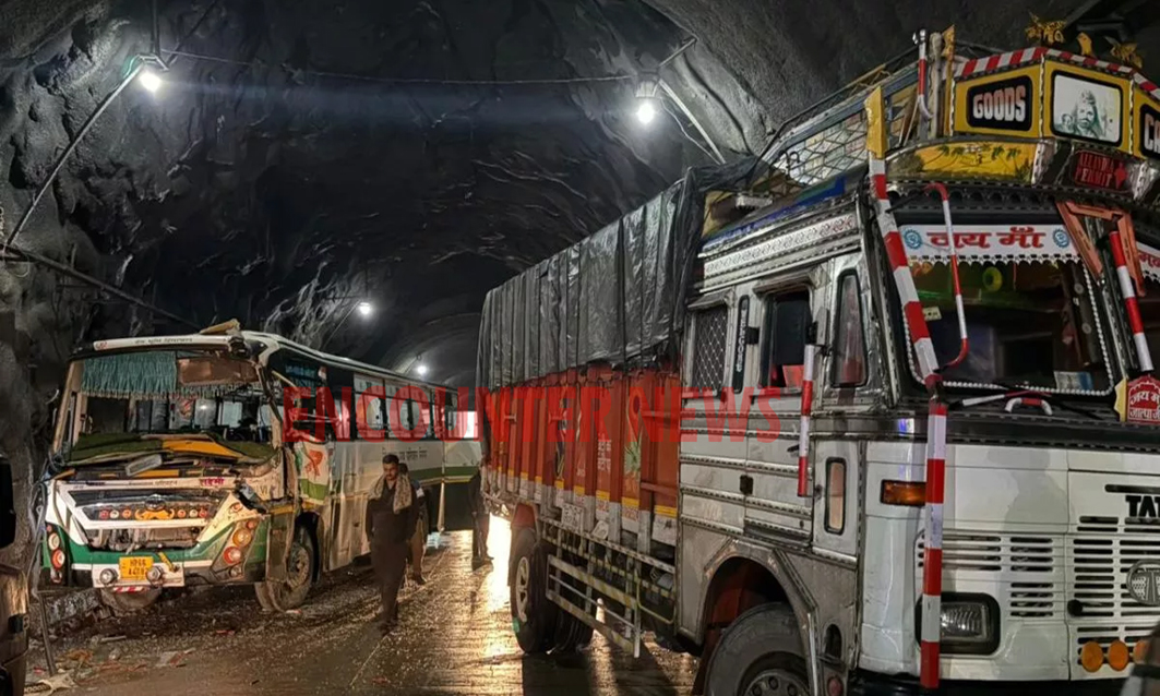 अब एक और बस हुई हादसाग्रस्त, 6 लोग घायल
