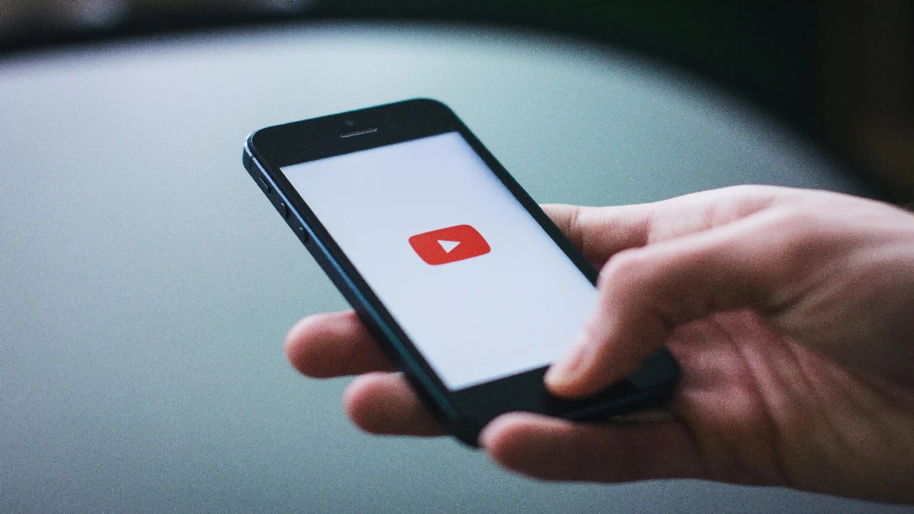 क्या आप भी इस्तेमाल कर रहे हैं Youtube तो हो जाएं सावधान, Data हो जाएगा Hack