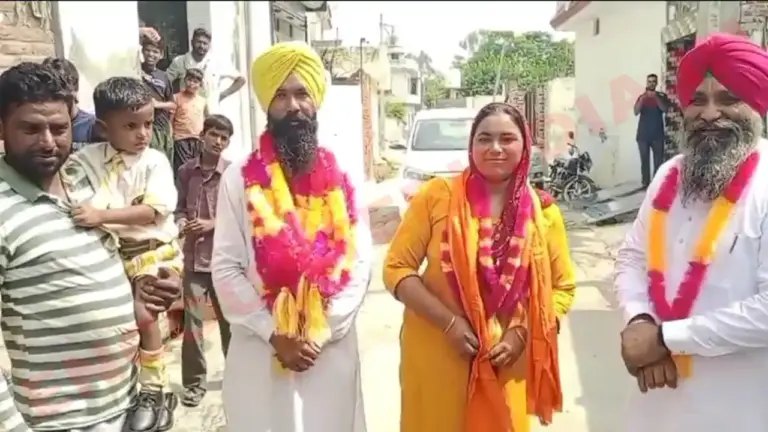 Punjab News: सरपंची के लिए 2 Crore की दरकिनार, लोगों ने सर्वसम्मति से चुना सरपंच, देखें वीडियो